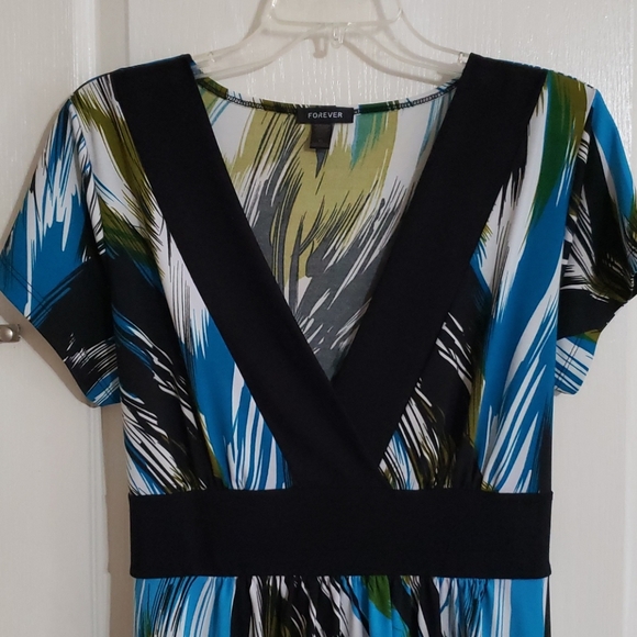 Multi-colored Dress - Picture 2 of 4